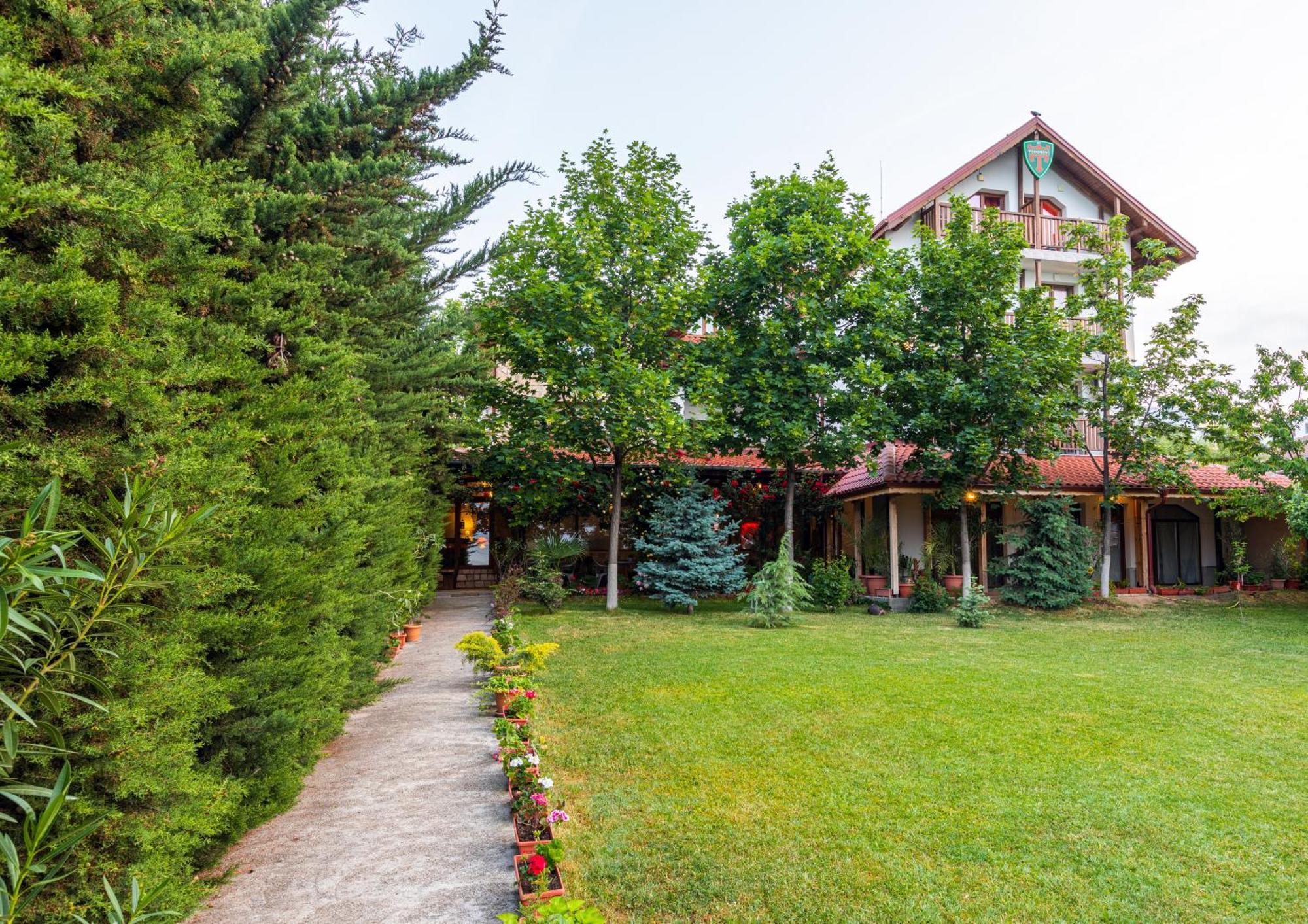 Семеен Хотел Къща Тодорови Stara Zagora Buitenkant foto
