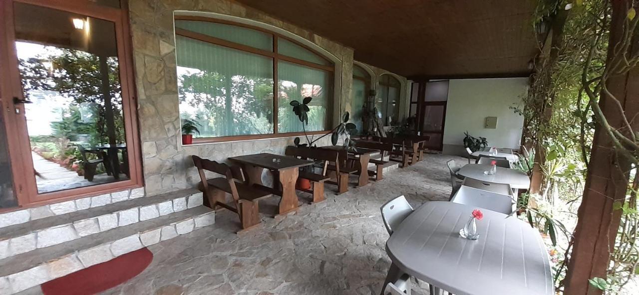 Семеен Хотел Къща Тодорови Stara Zagora Buitenkant foto